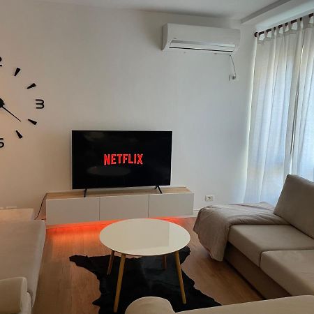 Proper Apartment 1 Tiran Dış mekan fotoğraf